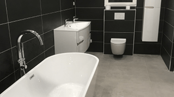 Installation d'une salle de bain (baignoire, douche, WC...)